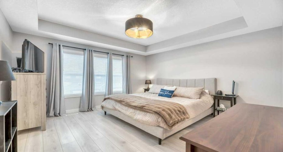 448 West Lakeview Drive, Chestermere, Alberta T1X 2A4, 3 Bedrooms Bedrooms, ,3 BathroomsBathrooms,Residential,For Sale,West Lakeview,A2287355