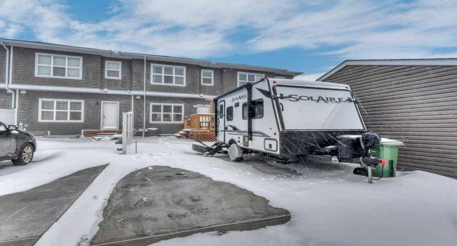 448 West Lakeview Drive, Chestermere, Alberta T1X 2A4, 3 Bedrooms Bedrooms, ,3 BathroomsBathrooms,Residential,For Sale,West Lakeview,A2287355