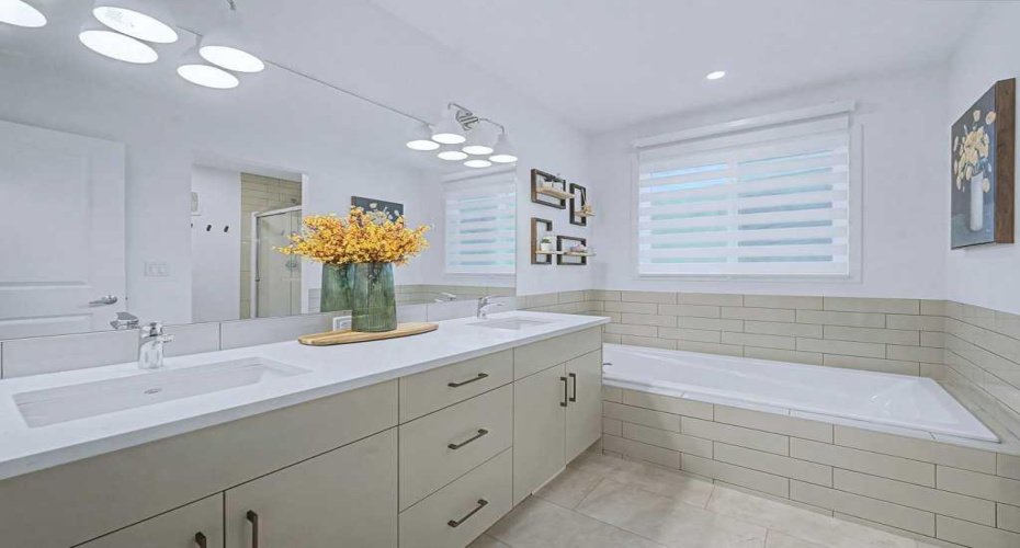 Ensuite bath