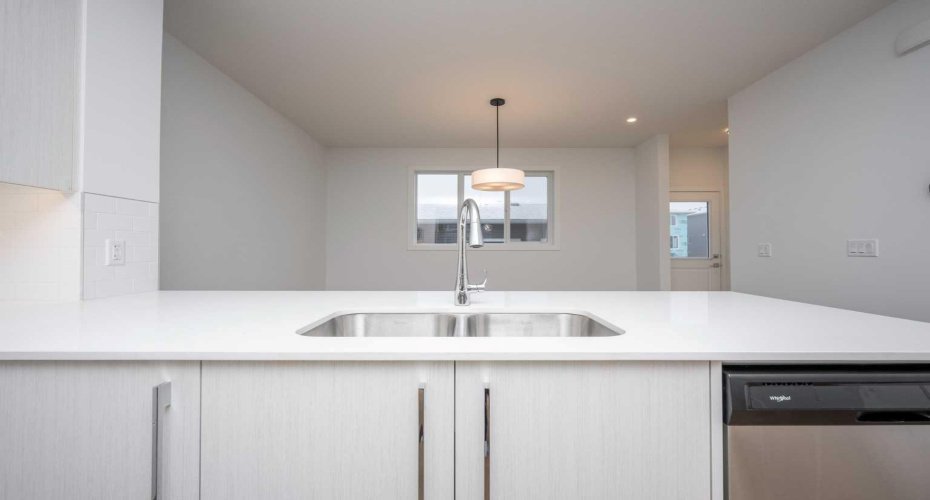 1020 West Lakeview Drive, Chestermere, Alberta T1X 2T3, 4 Bedrooms Bedrooms, ,4 BathroomsBathrooms,Residential,For Sale,West Lakeview,A2286457