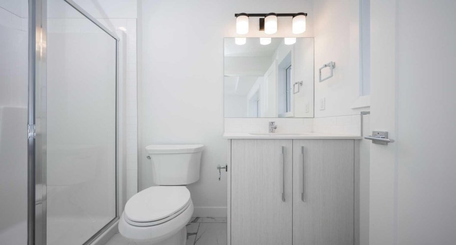 1020 West Lakeview Drive, Chestermere, Alberta T1X 2T3, 4 Bedrooms Bedrooms, ,4 BathroomsBathrooms,Residential,For Sale,West Lakeview,A2286457