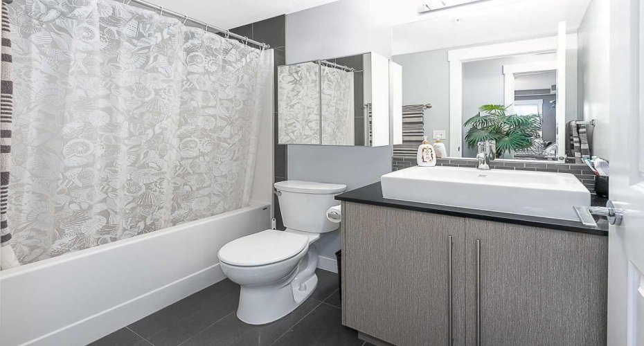 11 Mahogany Row, Calgary, Alberta T3M 2L6, 2 Bedroom Bedrooms, 0 ,2 BathroomBathrooms,Residential,For Sale,Mahogany,0,A2286592
