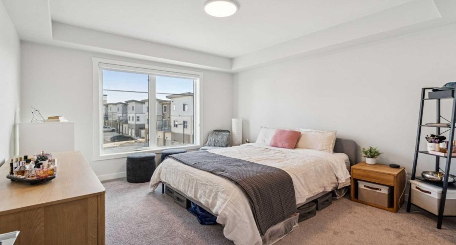 2117 81 Street, Calgary, Alberta T2H6H5, 1 Bedroom Bedrooms, 0 ,2 BathroomBathrooms,Residential,For Sale,81,0,A2286599