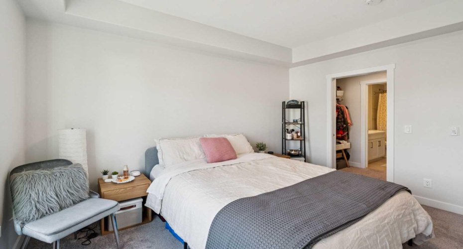 2117 81 Street, Calgary, Alberta T2H6H5, 1 Bedroom Bedrooms, 0 ,2 BathroomBathrooms,Residential,For Sale,81,0,A2286599