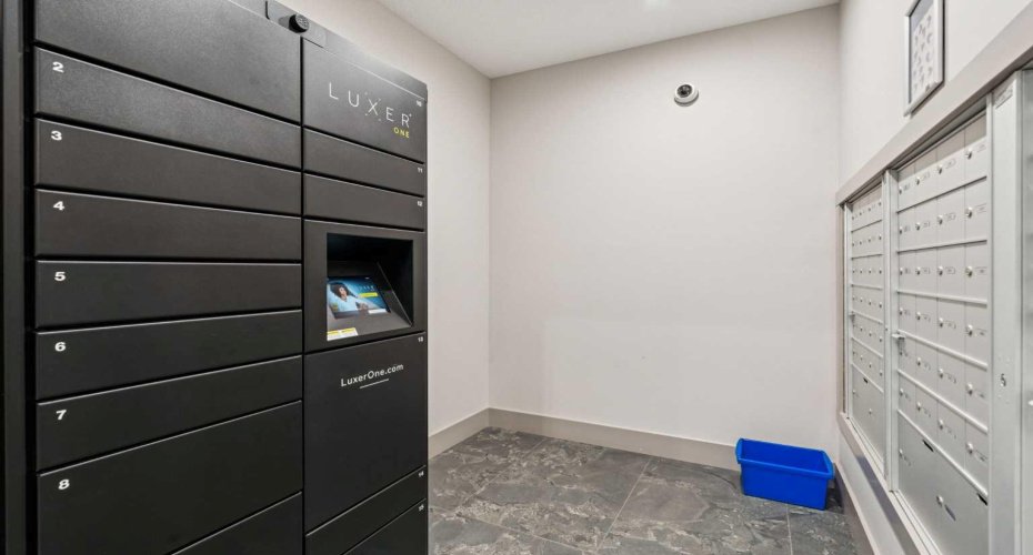 2117 81 Street, Calgary, Alberta T2H6H5, 1 Bedroom Bedrooms, 0 ,2 BathroomBathrooms,Residential,For Sale,81,0,A2286599