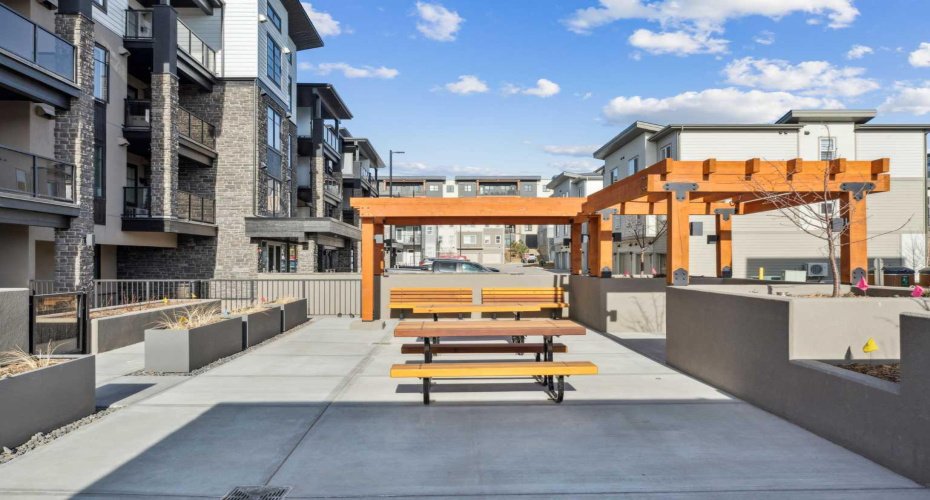 2117 81 Street, Calgary, Alberta T2H6H5, 1 Bedroom Bedrooms, 0 ,2 BathroomBathrooms,Residential,For Sale,81,0,A2286599