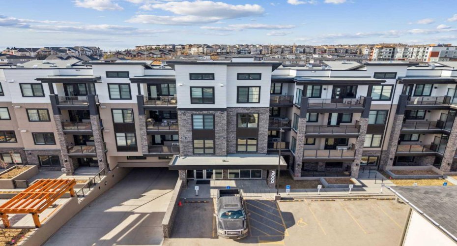 2117 81 Street, Calgary, Alberta T2H6H5, 1 Bedroom Bedrooms, 0 ,2 BathroomBathrooms,Residential,For Sale,81,0,A2286599