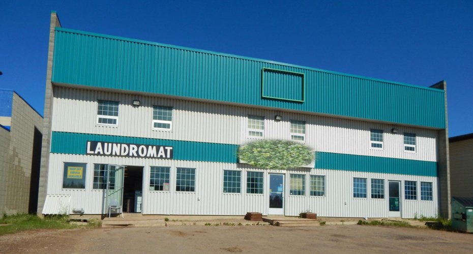 9712 97 Street, High Level, Alberta T0H 1Z0, ,Commercial,For Sale,97,A2116056