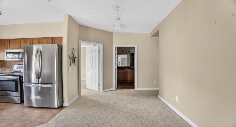 92 Crystal Shores Road, Okotoks, Alberta T1S 2N2, 2 Bedrooms Bedrooms, ,2 BathroomsBathrooms,Residential,For Sale,Crystal Shores,A2286784