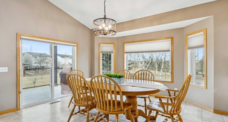 232 Springmere Place, Chestermere, Alberta T1X 1J3, 4 Bedrooms Bedrooms, ,3 BathroomsBathrooms,Residential,For Sale,Springmere,A2286877