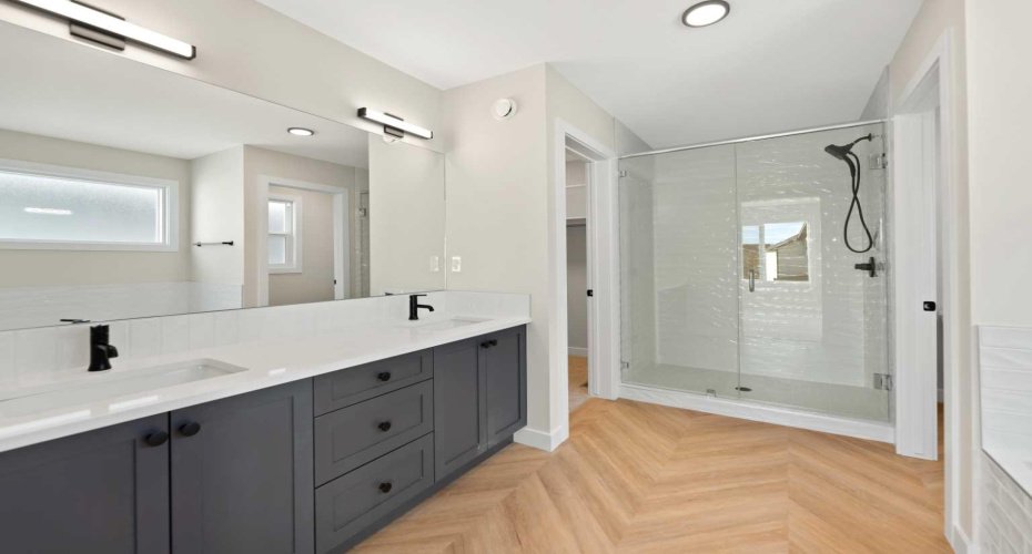 221 South Shore View, Chestermere, Alberta T1X2Y3, 6 Bedrooms Bedrooms, ,5 BathroomsBathrooms,Residential,For Sale,South Shore,A2278133