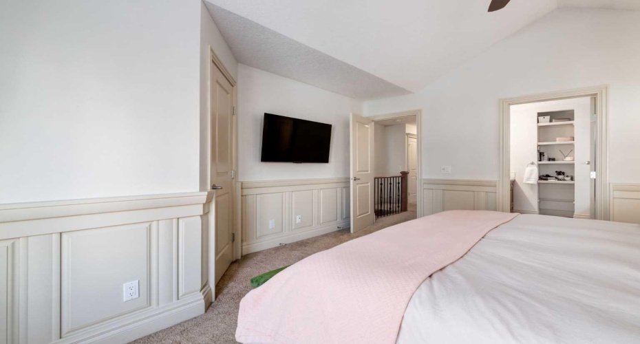 2413 2 Avenue, Calgary, Alberta T2N0H5, 3 Bedrooms Bedrooms, ,4 BathroomsBathrooms,Residential,For Sale,2,A2284500