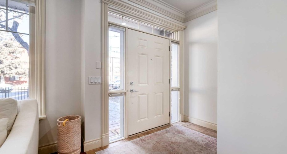 2413 2 Avenue, Calgary, Alberta T2N0H5, 3 Bedrooms Bedrooms, ,4 BathroomsBathrooms,Residential,For Sale,2,A2284500