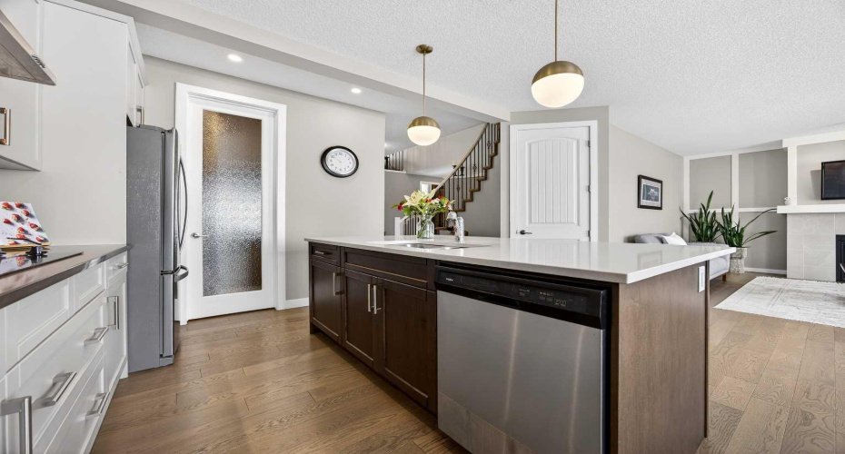 144 Sundown View, Cochrane, Alberta T4C 2N9, 5 Bedrooms Bedrooms, ,4 BathroomsBathrooms,Residential,For Sale,Sundown,A2286035