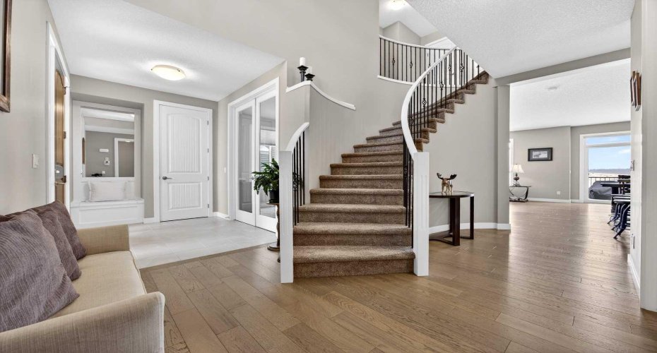 144 Sundown View, Cochrane, Alberta T4C 2N9, 5 Bedrooms Bedrooms, ,4 BathroomsBathrooms,Residential,For Sale,Sundown,A2286035