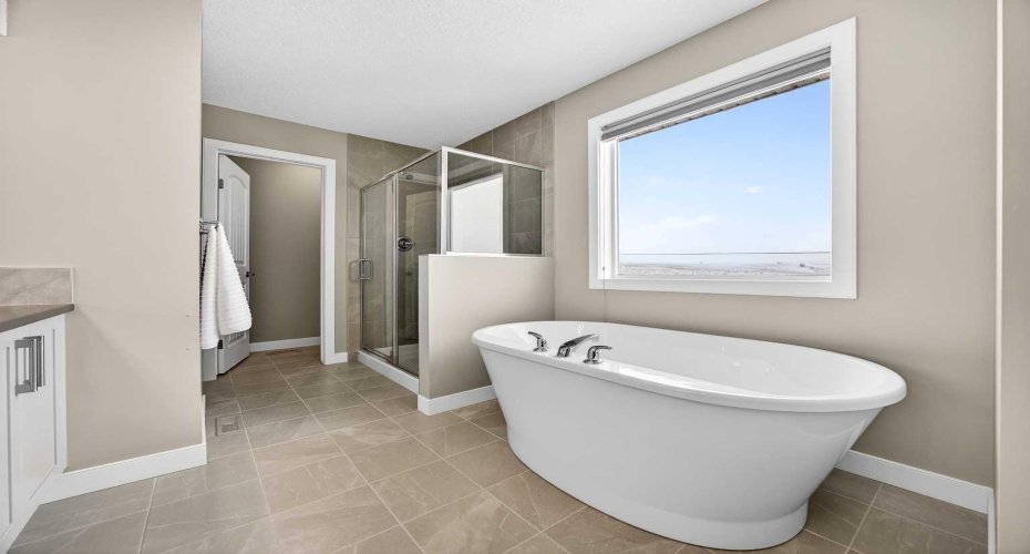 144 Sundown View, Cochrane, Alberta T4C 2N9, 5 Bedrooms Bedrooms, ,4 BathroomsBathrooms,Residential,For Sale,Sundown,A2286035