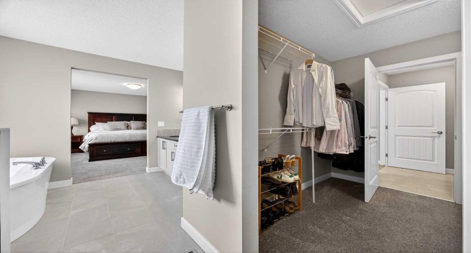 144 Sundown View, Cochrane, Alberta T4C 2N9, 5 Bedrooms Bedrooms, ,4 BathroomsBathrooms,Residential,For Sale,Sundown,A2286035