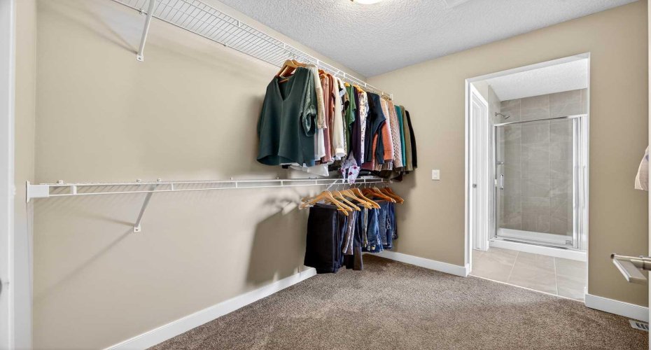 144 Sundown View, Cochrane, Alberta T4C 2N9, 5 Bedrooms Bedrooms, ,4 BathroomsBathrooms,Residential,For Sale,Sundown,A2286035