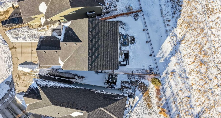 144 Sundown View, Cochrane, Alberta T4C 2N9, 5 Bedrooms Bedrooms, ,4 BathroomsBathrooms,Residential,For Sale,Sundown,A2286035