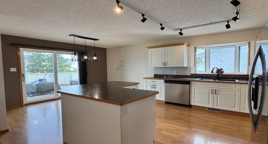11608 106 Avenue, Fairview, Alberta T0H 1L0, 5 Bedrooms Bedrooms, ,3 BathroomsBathrooms,Residential,For Sale,106,A2286045
