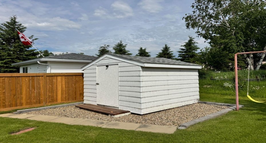 11608 106 Avenue, Fairview, Alberta T0H 1L0, 5 Bedrooms Bedrooms, ,3 BathroomsBathrooms,Residential,For Sale,106,A2286045