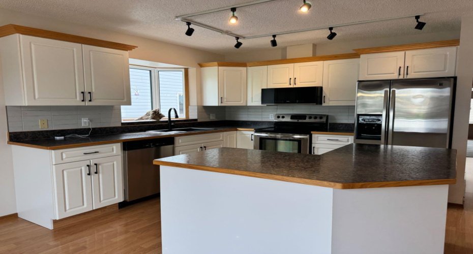 11608 106 Avenue, Fairview, Alberta T0H 1L0, 5 Bedrooms Bedrooms, ,3 BathroomsBathrooms,Residential,For Sale,106,A2286045