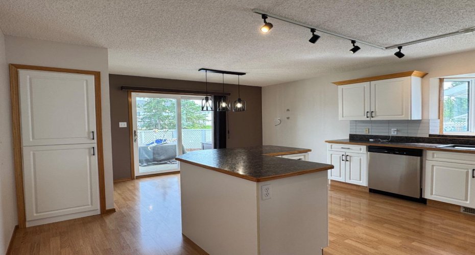 11608 106 Avenue, Fairview, Alberta T0H 1L0, 5 Bedrooms Bedrooms, ,3 BathroomsBathrooms,Residential,For Sale,106,A2286045
