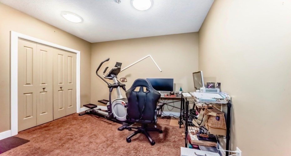 Original, unedited photograph. Depicts the property with existing paint colour and flooring in its current condition.
