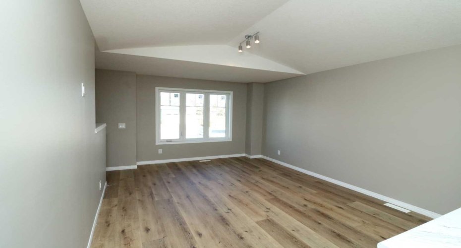 Living room. Image from 443 Henricks Dr.