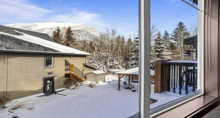 250 2ND Avenue, Dead Man's Flats, Alberta T1W2W4, 3 Bedrooms Bedrooms, ,2 BathroomsBathrooms,Residential,For Sale,2ND,A2287424