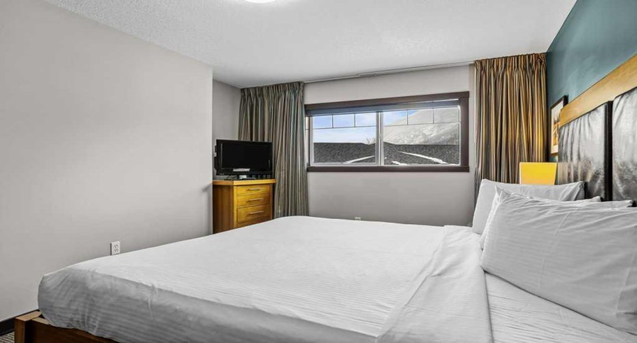 250 2ND Avenue, Dead Man's Flats, Alberta T1W2W4, 3 Bedrooms Bedrooms, ,2 BathroomsBathrooms,Residential,For Sale,2ND,A2287424
