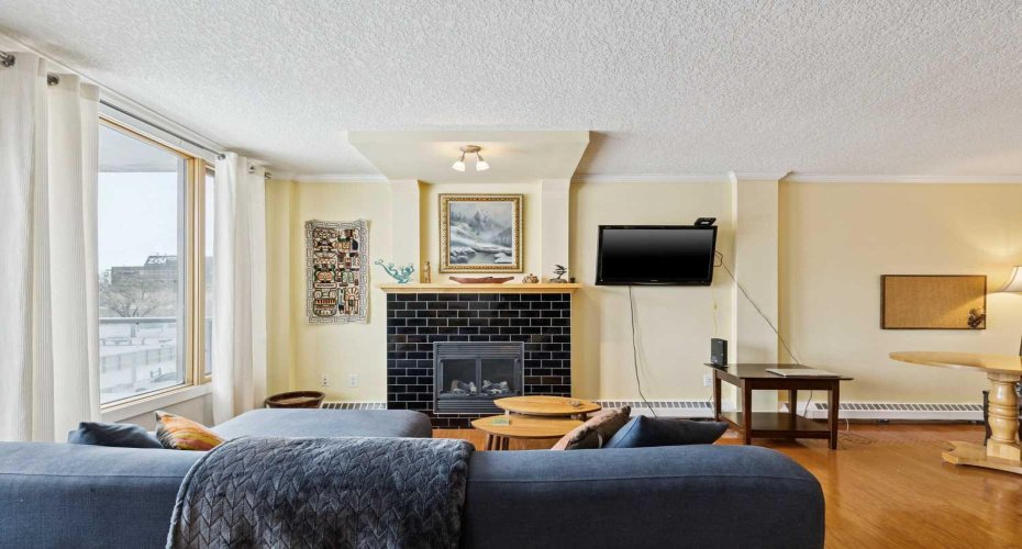 1225 15 Avenue, Calgary, Alberta T3C 0X6, 2 Bedrooms Bedrooms, ,1 BathroomBathrooms,Residential,For Sale,15,A2287461