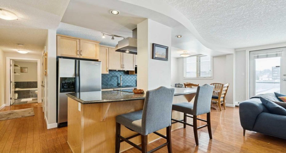 1225 15 Avenue, Calgary, Alberta T3C 0X6, 2 Bedrooms Bedrooms, ,1 BathroomBathrooms,Residential,For Sale,15,A2287461