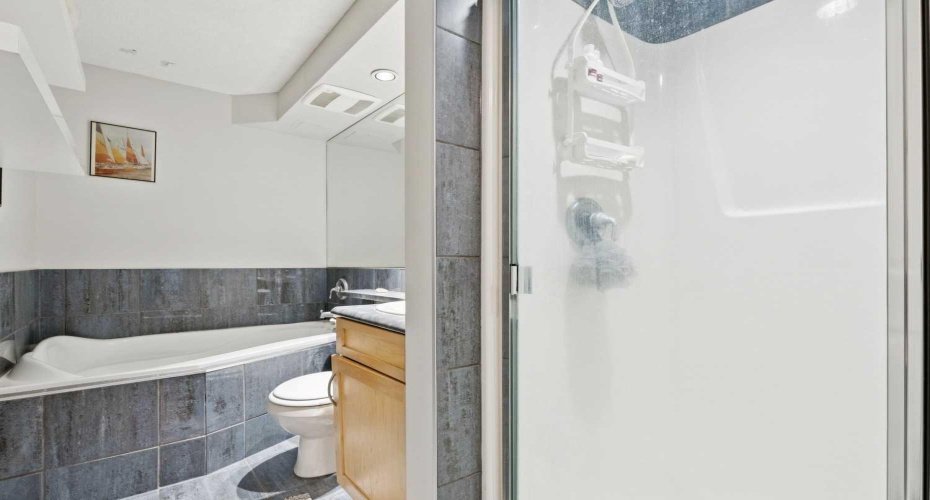 1225 15 Avenue, Calgary, Alberta T3C 0X6, 2 Bedrooms Bedrooms, ,1 BathroomBathrooms,Residential,For Sale,15,A2287461