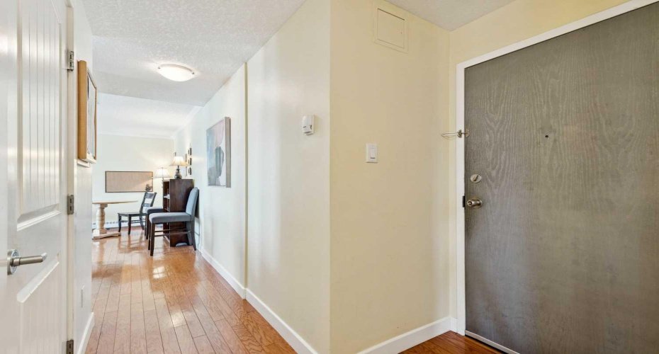 1225 15 Avenue, Calgary, Alberta T3C 0X6, 2 Bedrooms Bedrooms, ,1 BathroomBathrooms,Residential,For Sale,15,A2287461