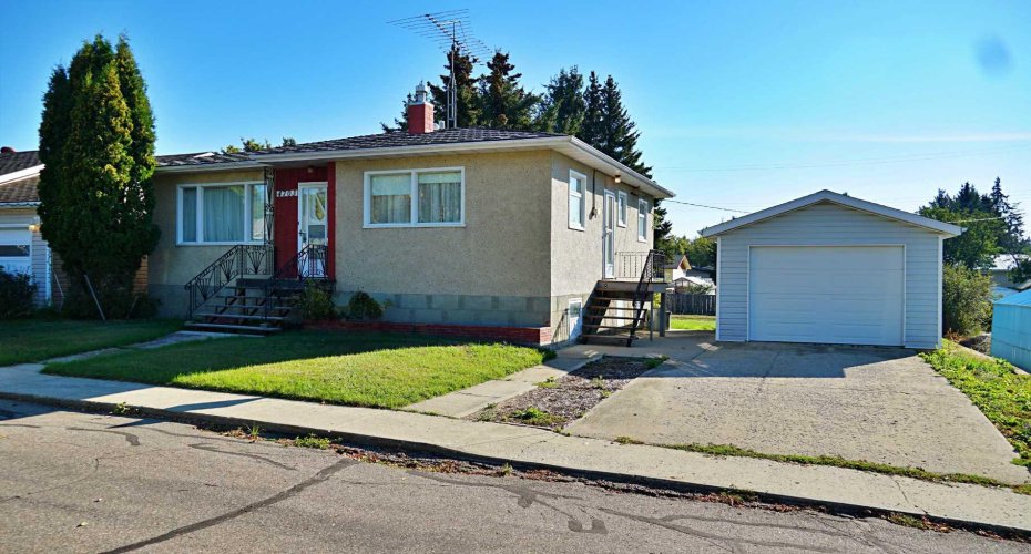 4703 49 Street, Myrnam, Alberta T0B 3K0, 4 Bedrooms Bedrooms, ,2 BathroomsBathrooms,Residential,For Sale,49,A2253201