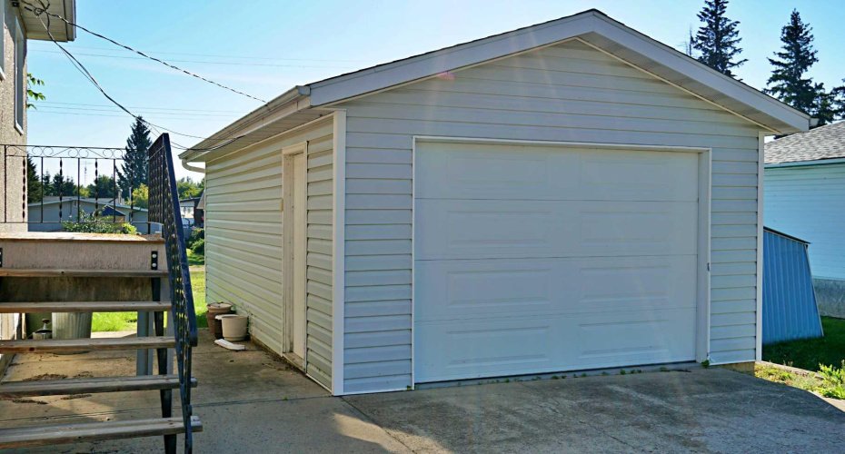 4703 49 Street, Myrnam, Alberta T0B 3K0, 4 Bedrooms Bedrooms, ,2 BathroomsBathrooms,Residential,For Sale,49,A2253201