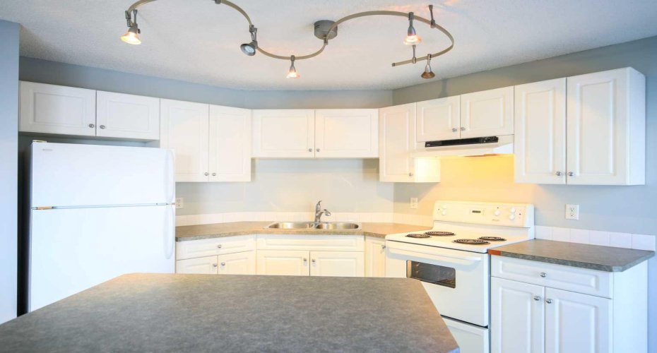 5202 Valleyview Park, Calgary, Alberta T2B 0K9, 2 Bedrooms Bedrooms, ,2 BathroomsBathrooms,Residential,For Sale,Valleyview,A2286567