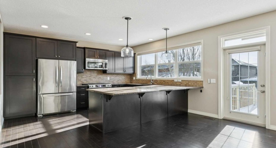 33 Sundown Grove, Cochrane, Alberta T4C 0X7, 3 Bedrooms Bedrooms, ,4 BathroomsBathrooms,Residential,For Sale,Sundown,A2286843