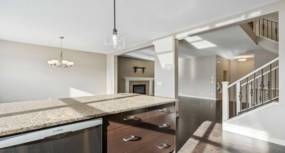 33 Sundown Grove, Cochrane, Alberta T4C 0X7, 3 Bedrooms Bedrooms, ,4 BathroomsBathrooms,Residential,For Sale,Sundown,A2286843