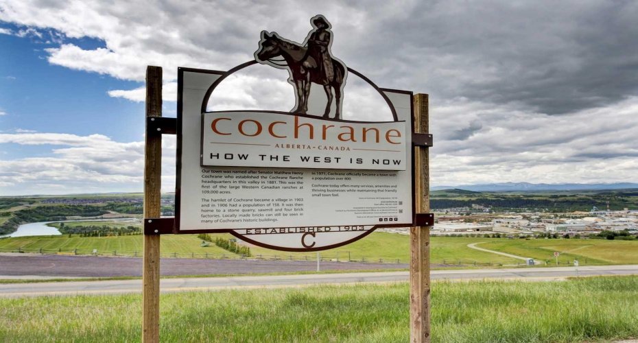 33 Sundown Grove, Cochrane, Alberta T4C 0X7, 3 Bedrooms Bedrooms, ,4 BathroomsBathrooms,Residential,For Sale,Sundown,A2286843