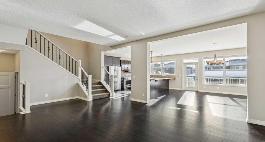 33 Sundown Grove, Cochrane, Alberta T4C 0X7, 3 Bedrooms Bedrooms, ,4 BathroomsBathrooms,Residential,For Sale,Sundown,A2286843