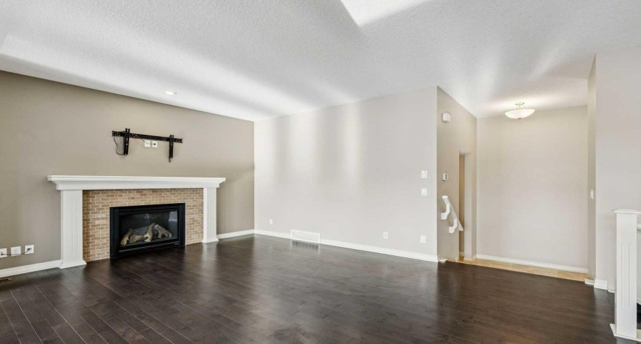 33 Sundown Grove, Cochrane, Alberta T4C 0X7, 3 Bedrooms Bedrooms, ,4 BathroomsBathrooms,Residential,For Sale,Sundown,A2286843