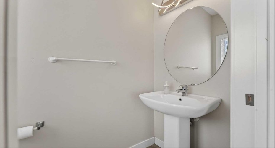 300 Marina Drive, Chestermere, Alberta T1X 0P6, 3 Bedrooms Bedrooms, ,3 BathroomsBathrooms,Residential,For Sale,Marina,A2287453