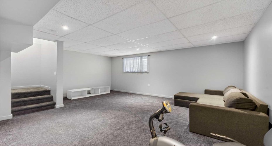 300 Marina Drive, Chestermere, Alberta T1X 0P6, 3 Bedrooms Bedrooms, ,3 BathroomsBathrooms,Residential,For Sale,Marina,A2287453