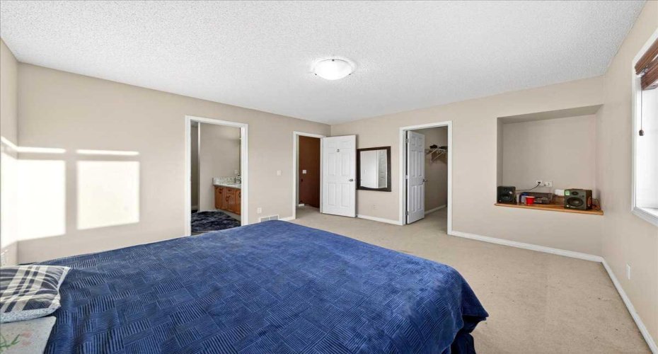 34 Saddlecrest Crescent, Calgary, Alberta t3j0c6, 6 Bedrooms Bedrooms, ,4 BathroomsBathrooms,Residential,For Sale,Saddlecrest,A2287548