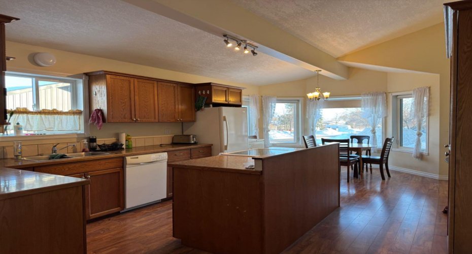 11404 105 Avenue, Fairview, Alberta T0H 1L0, 5 Bedrooms Bedrooms, ,3 BathroomsBathrooms,Residential,For Sale,105,A2285581