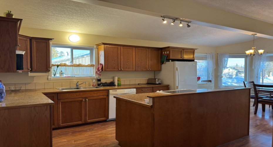 11404 105 Avenue, Fairview, Alberta T0H 1L0, 5 Bedrooms Bedrooms, ,3 BathroomsBathrooms,Residential,For Sale,105,A2285581