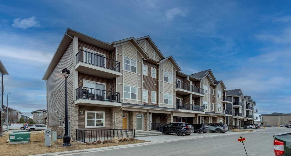 250 Fireside View, Cochrane, Alberta T4C 2M2, 2 Bedrooms Bedrooms, ,2 BathroomsBathrooms,Residential,For Sale,Fireside,A2285753