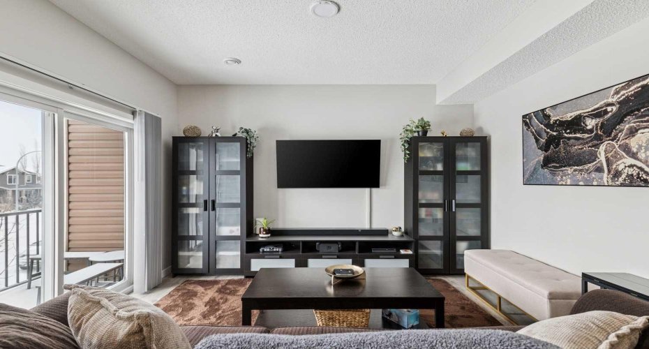 250 Fireside View, Cochrane, Alberta T4C 2M2, 2 Bedrooms Bedrooms, ,2 BathroomsBathrooms,Residential,For Sale,Fireside,A2285753